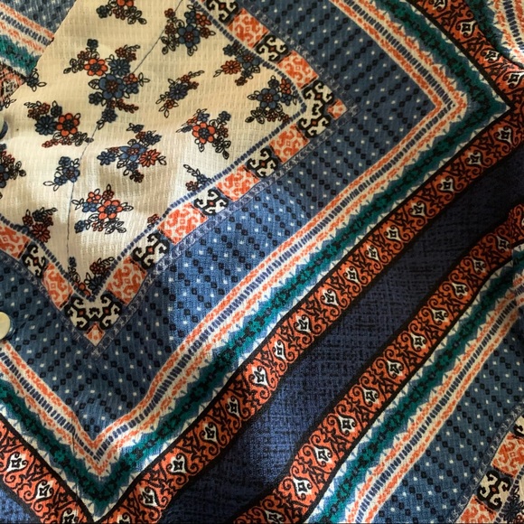 Altar’d State Blue, White Tie-up Large TOP BLOUSE - Picture 5 of 7